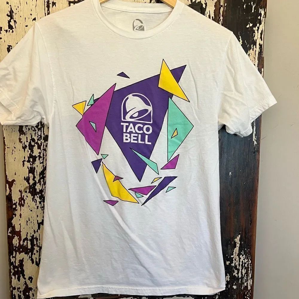 Unisex Ripple Junction Taco Bell T-shirt. 🌮. Size Medium.